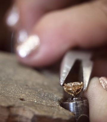 Complete Jewelry Restoration and Ultrasonic Cleaning Services